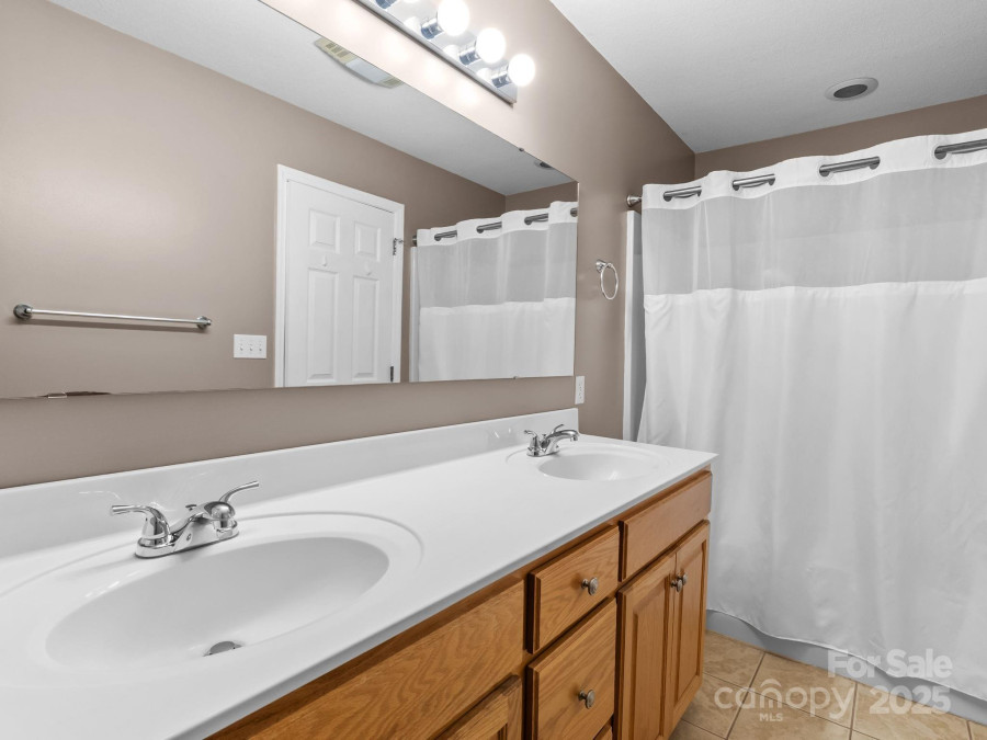 89 Bobcat Pa Marion, NC 28752