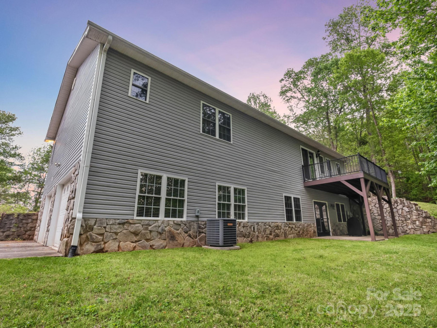 89 Bobcat Pa Marion, NC 28752