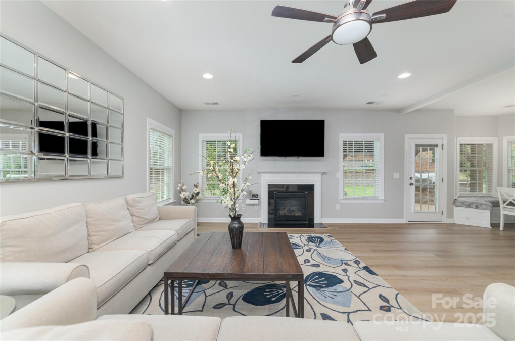 2041 Topaz Pz Davidson, NC 28036