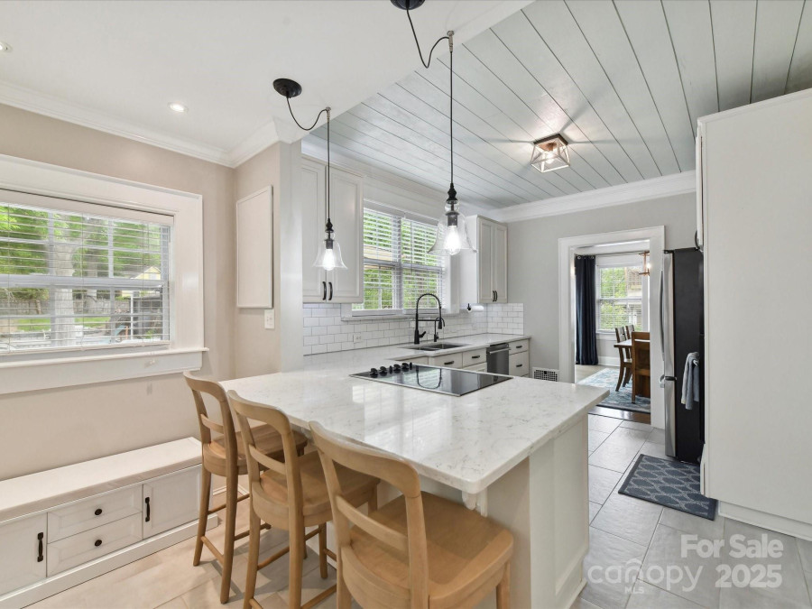 2804 Park Rd Charlotte, NC 28209