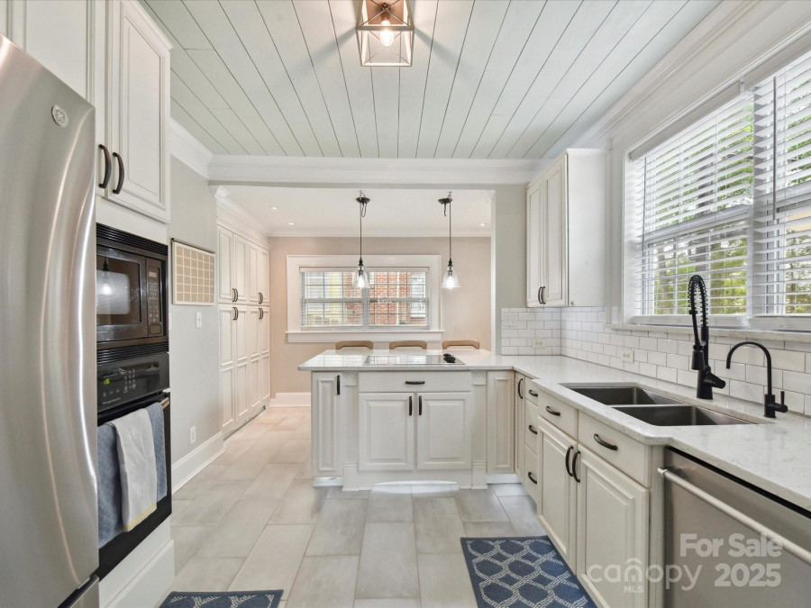2804 Park Rd Charlotte, NC 28209