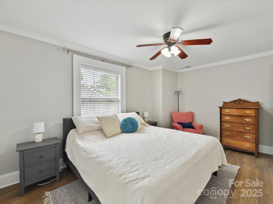 2804 Park Rd Charlotte, NC 28209
