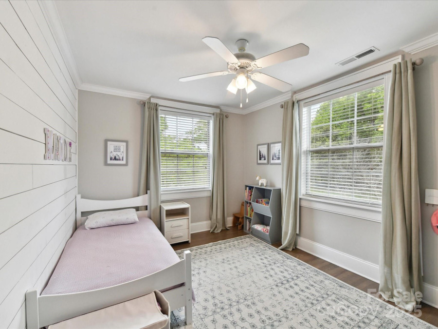 2804 Park Rd Charlotte, NC 28209