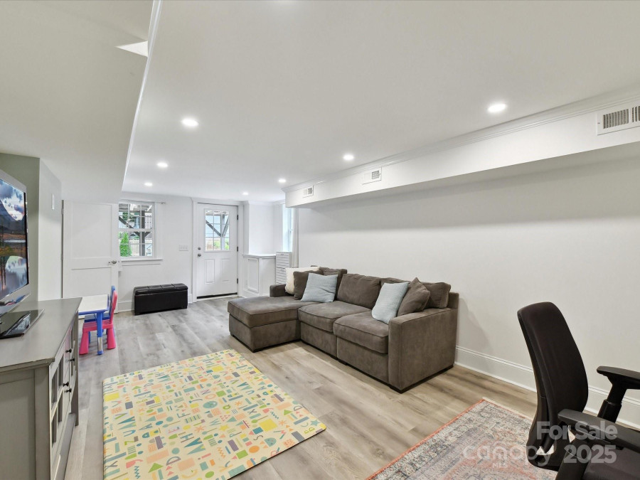2804 Park Rd Charlotte, NC 28209