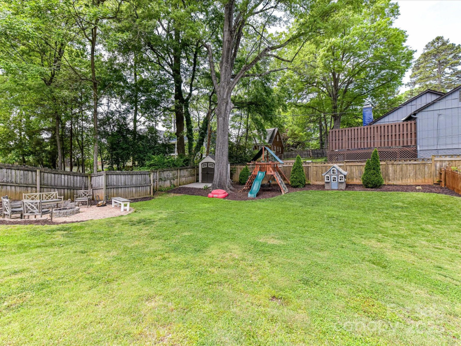 2804 Park Rd Charlotte, NC 28209