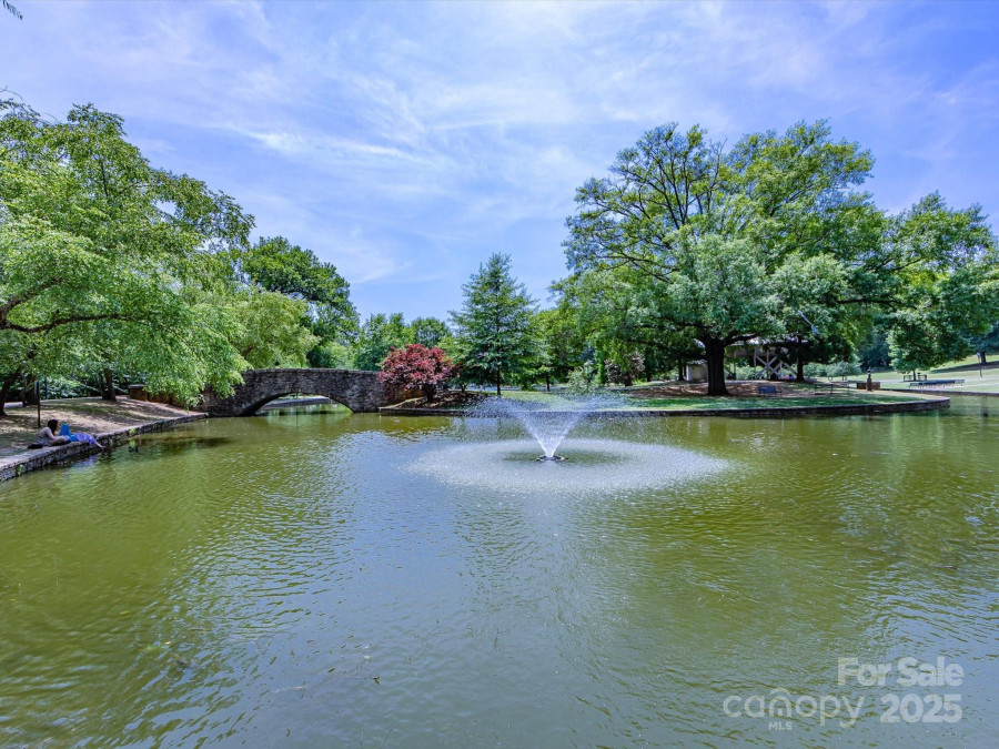 2804 Park Rd Charlotte, NC 28209