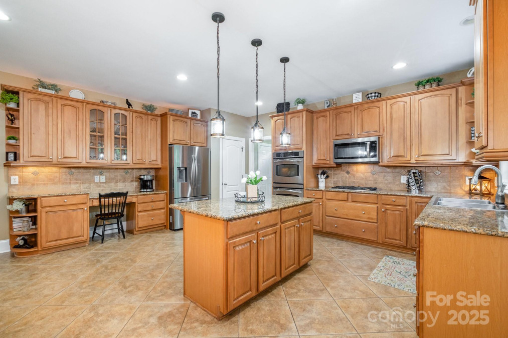 7730 Windsor Forest Pl Harrisburg, NC 28075