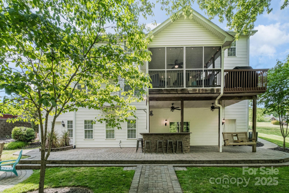 7730 Windsor Forest Pl Harrisburg, NC 28075
