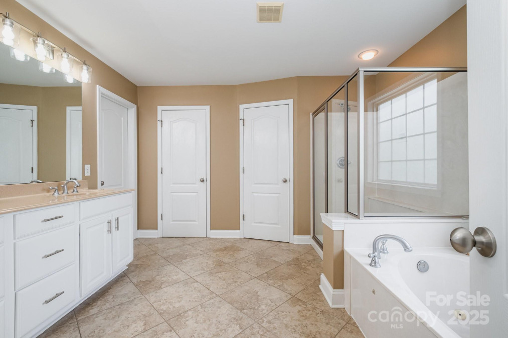 7730 Windsor Forest Pl Harrisburg, NC 28075