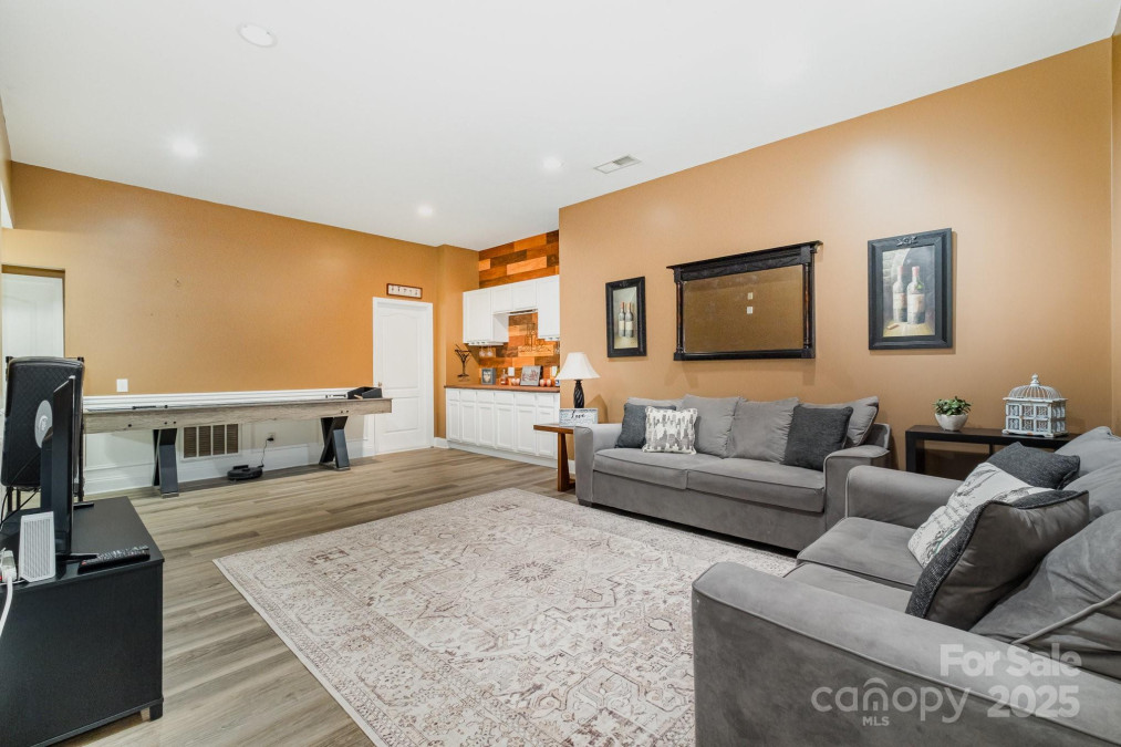 7730 Windsor Forest Pl Harrisburg, NC 28075