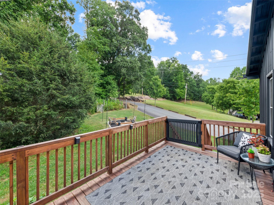 68 Piney Mountain Church Rd Candler, NC 28715
