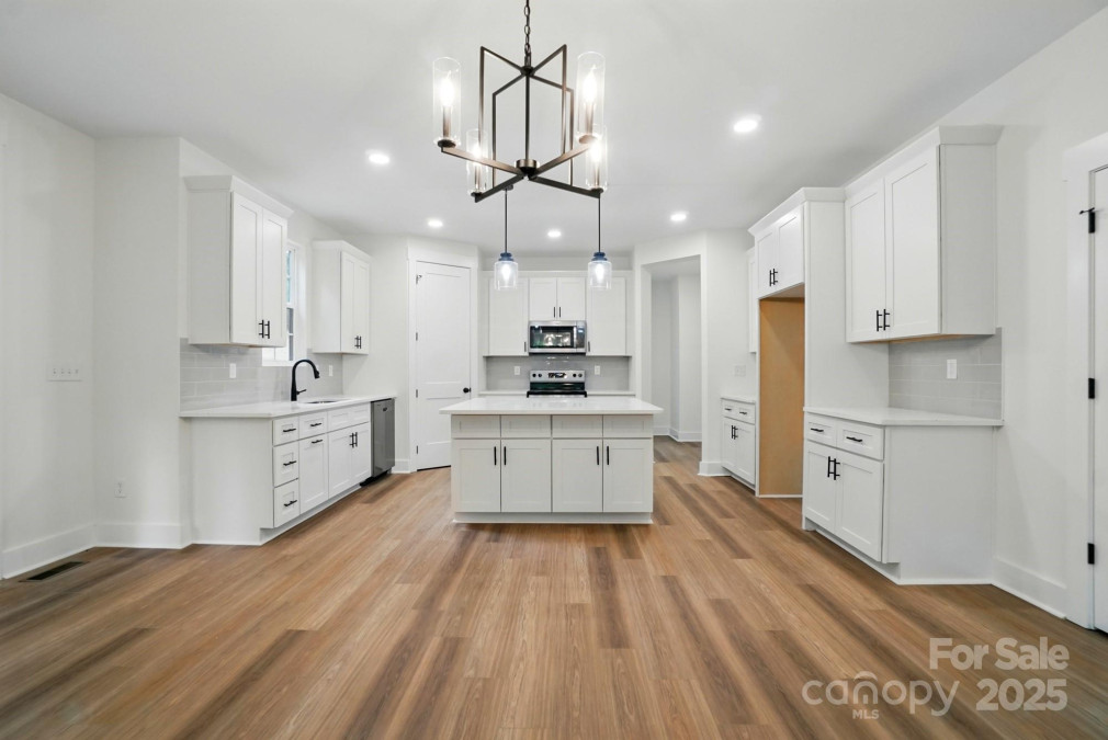 1118 Allman Extension Mount Pleasant, NC 28124