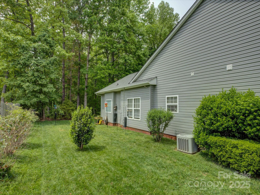 433 Linsbury Ct Gastonia, NC 28056