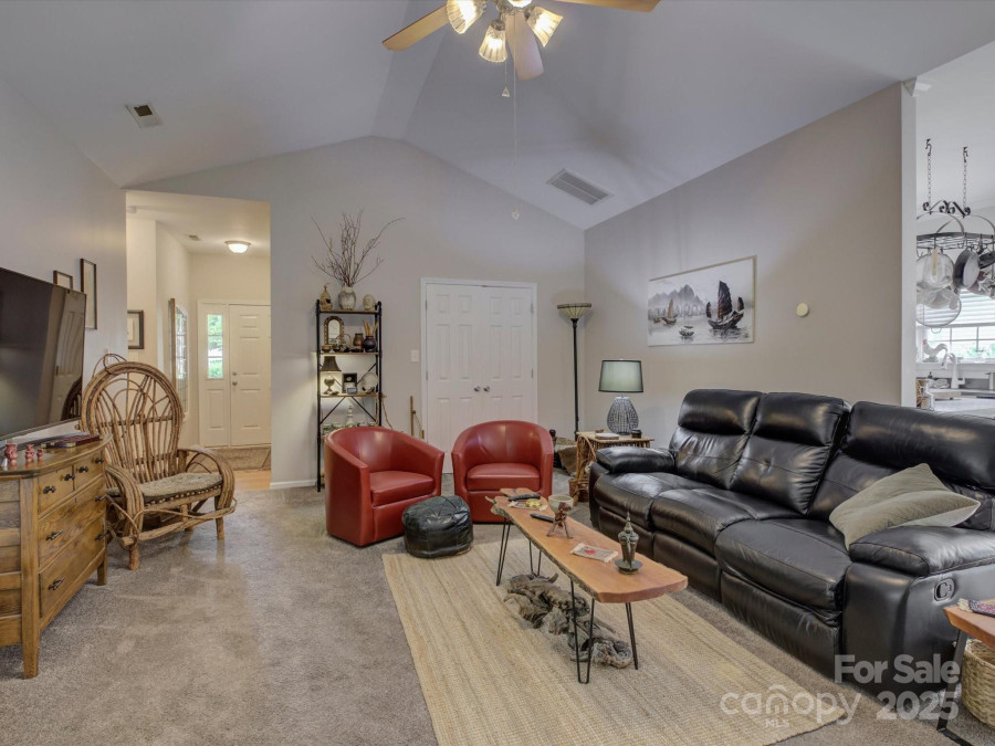 433 Linsbury Ct Gastonia, NC 28056