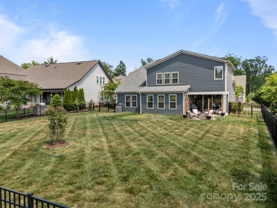 17513 Julees Walk Ln Davidson, NC 28036