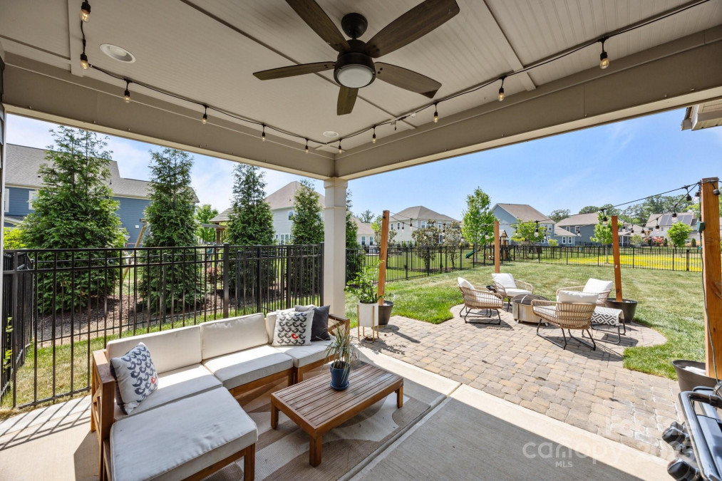 17513 Julees Walk Ln Davidson, NC 28036