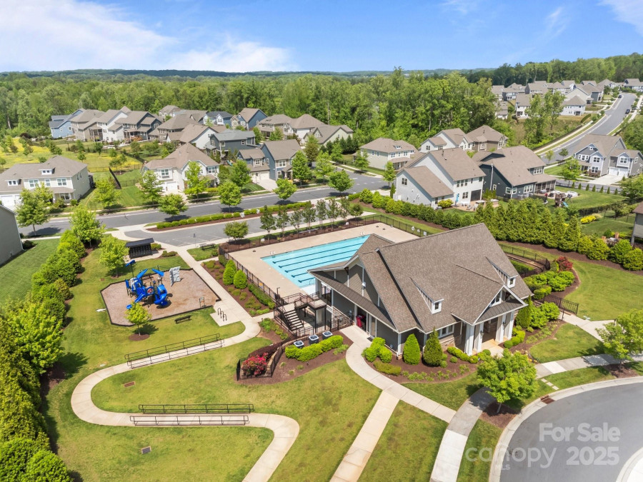 17513 Julees Walk Ln Davidson, NC 28036