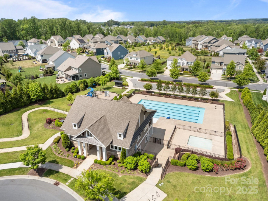 17513 Julees Walk Ln Davidson, NC 28036
