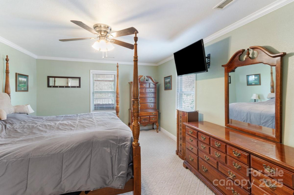 349 Penland St Clyde, NC 28721