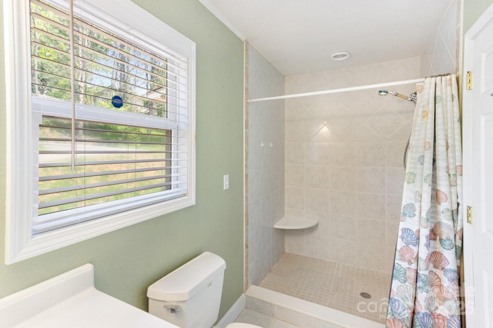 349 Penland St Clyde, NC 28721