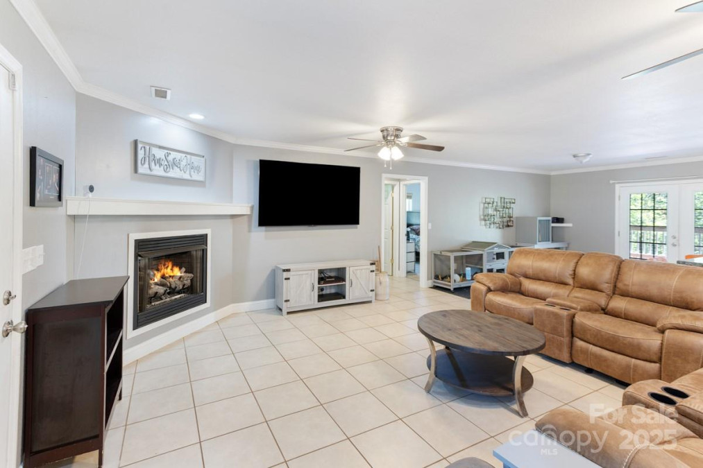 349 Penland St Clyde, NC 28721