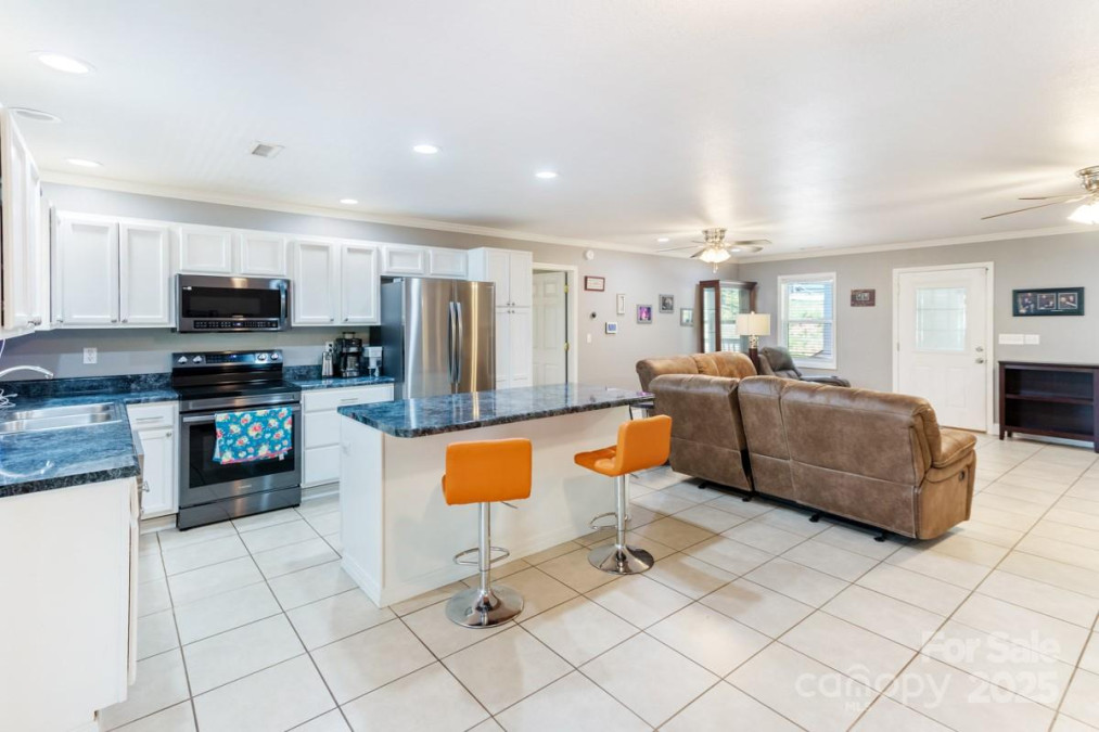 349 Penland St Clyde, NC 28721