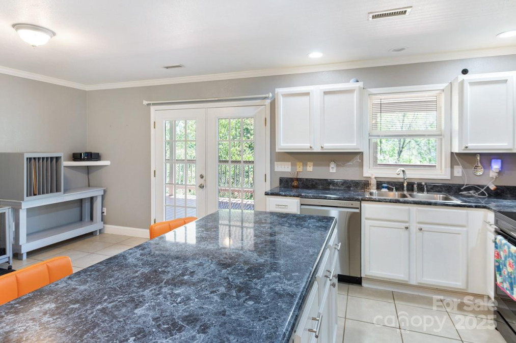 349 Penland St Clyde, NC 28721