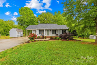 1013 Academy St Cherryville, NC 28021
