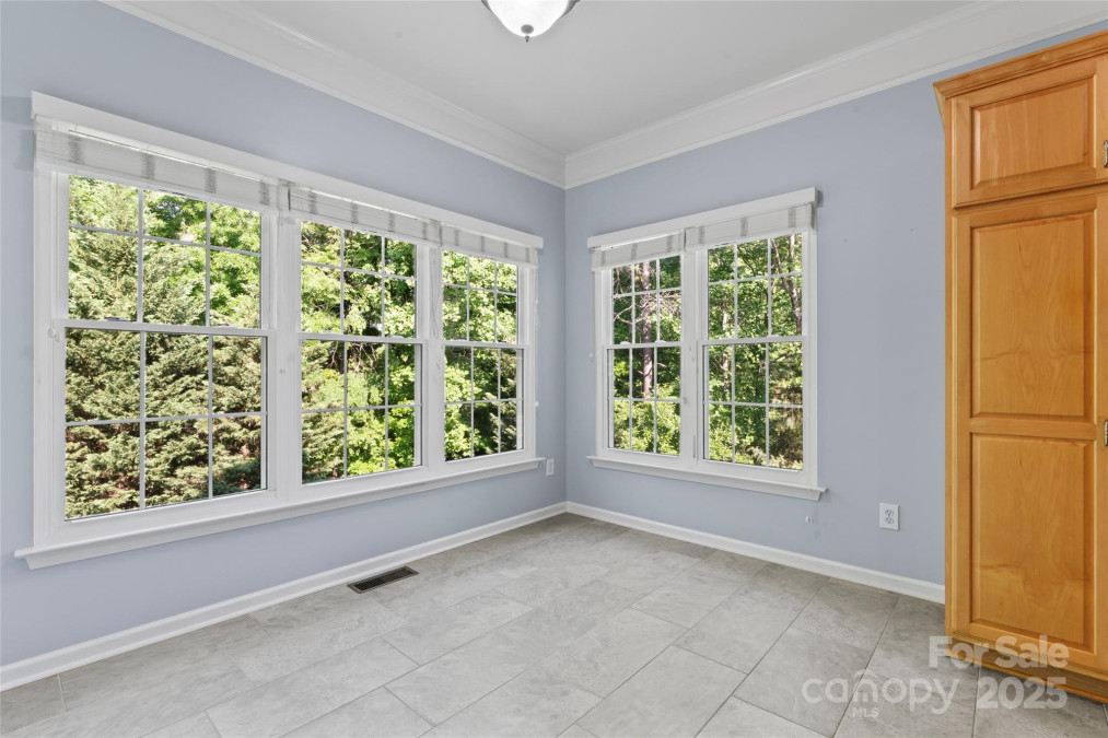 5022 Saybrook Dr Harrisburg, NC 28075
