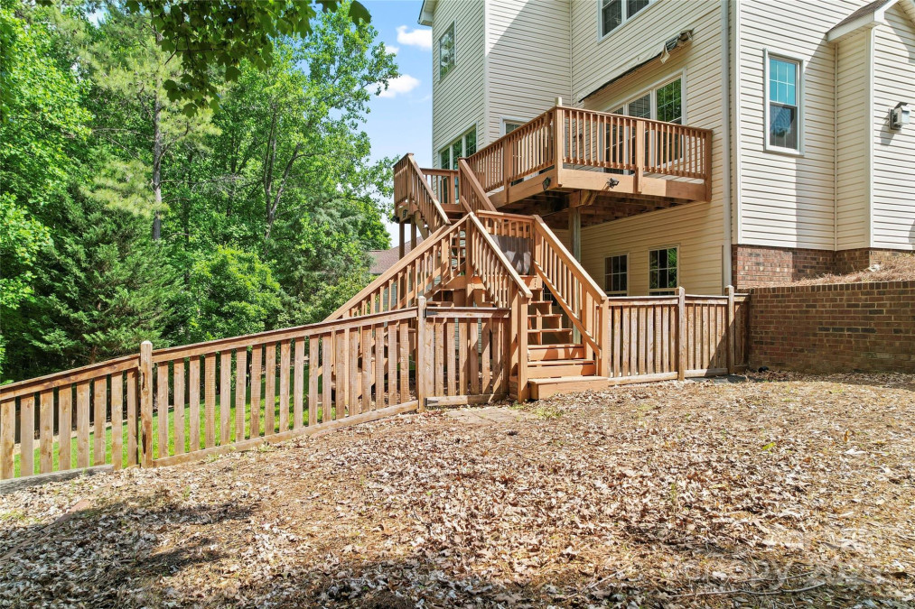 5022 Saybrook Dr Harrisburg, NC 28075