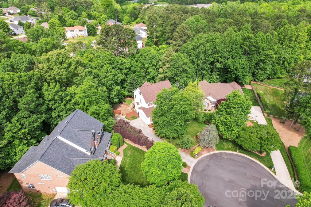 5022 Saybrook Dr Harrisburg, NC 28075