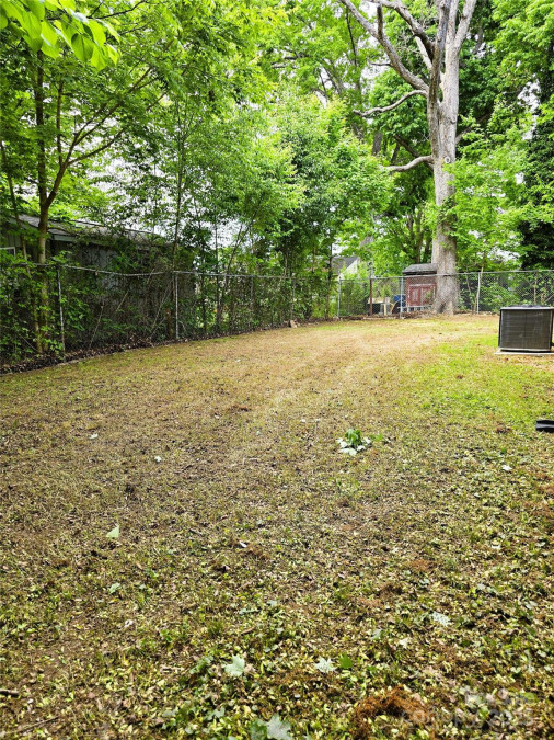 11 10th Ave Maiden, NC 28650