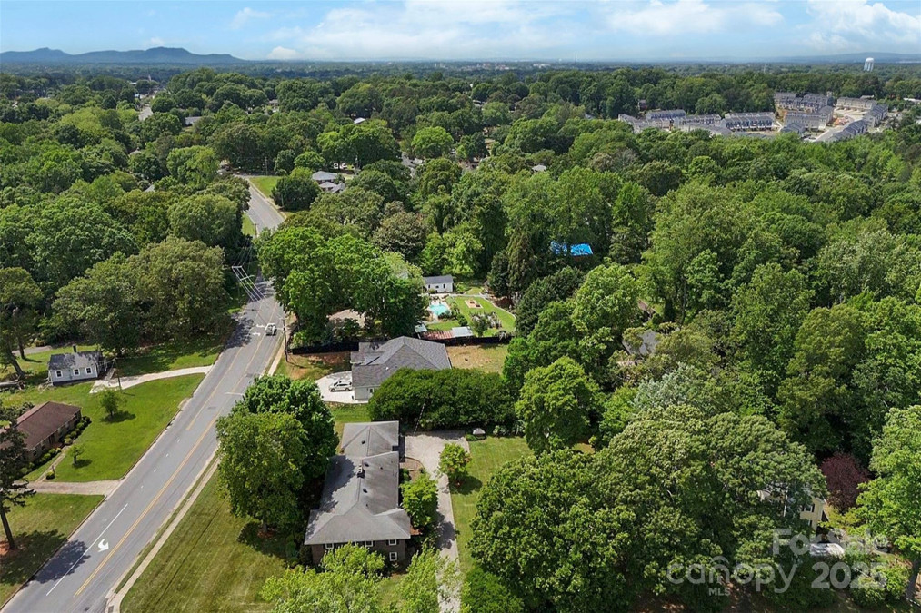 2410 Armstrong Park Dr Gastonia, NC 28054