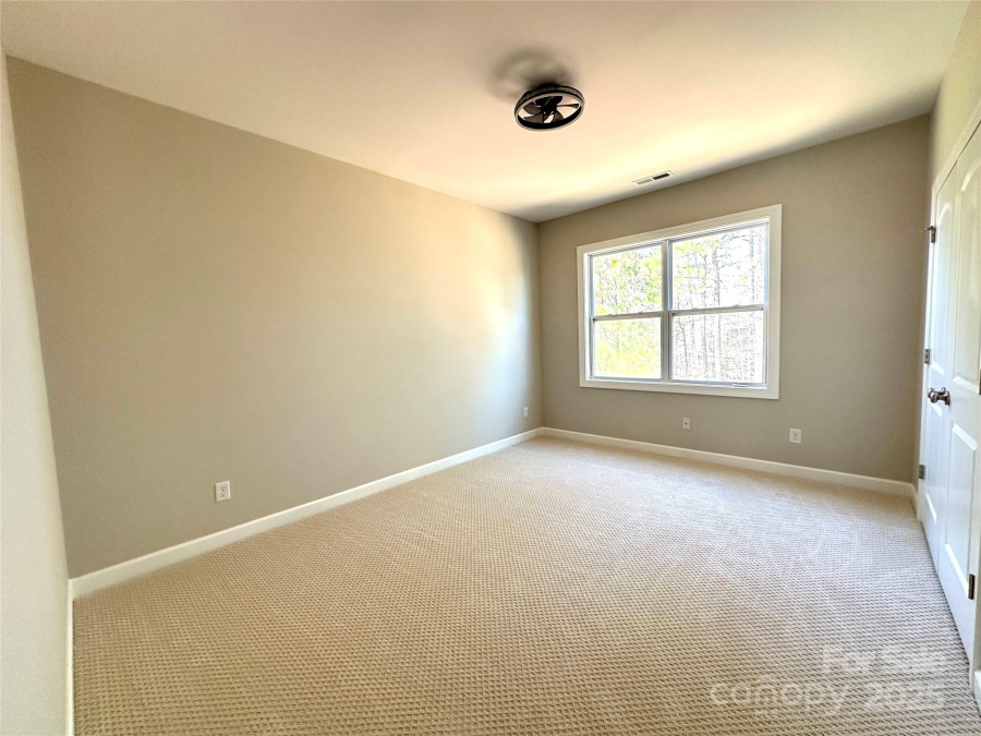 16446 Doves Canyon Ln Charlotte, NC 28278