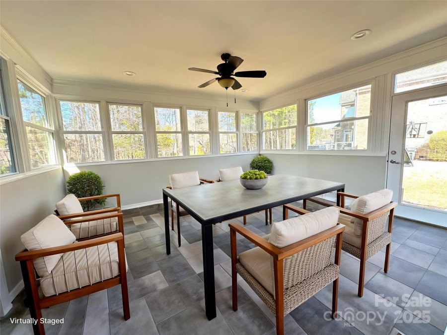 16446 Doves Canyon Ln Charlotte, NC 28278