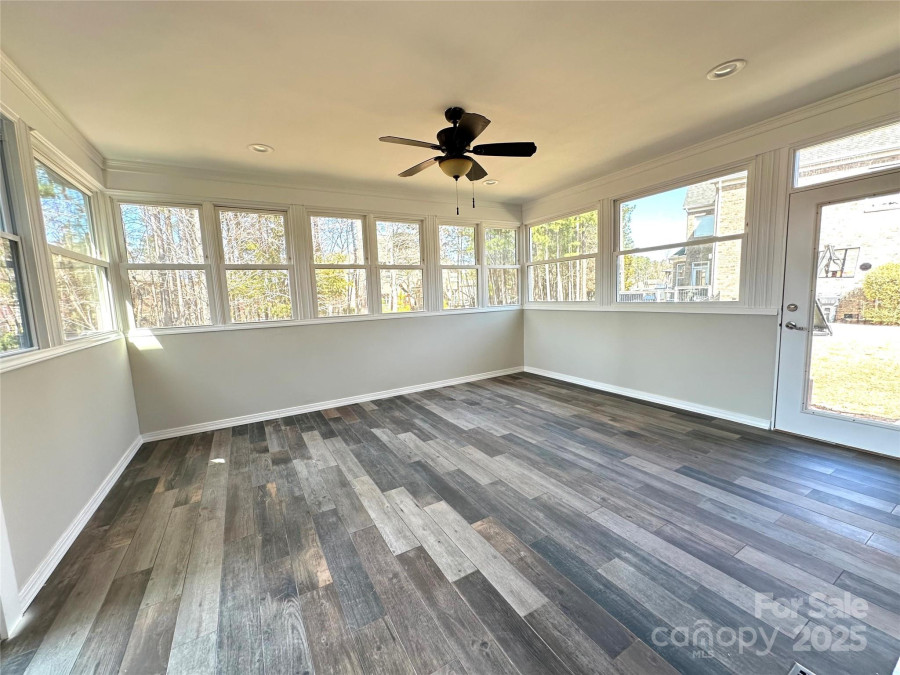 16446 Doves Canyon Ln Charlotte, NC 28278