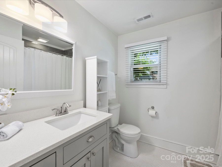 4921 Doris Ave Charlotte, NC 28205