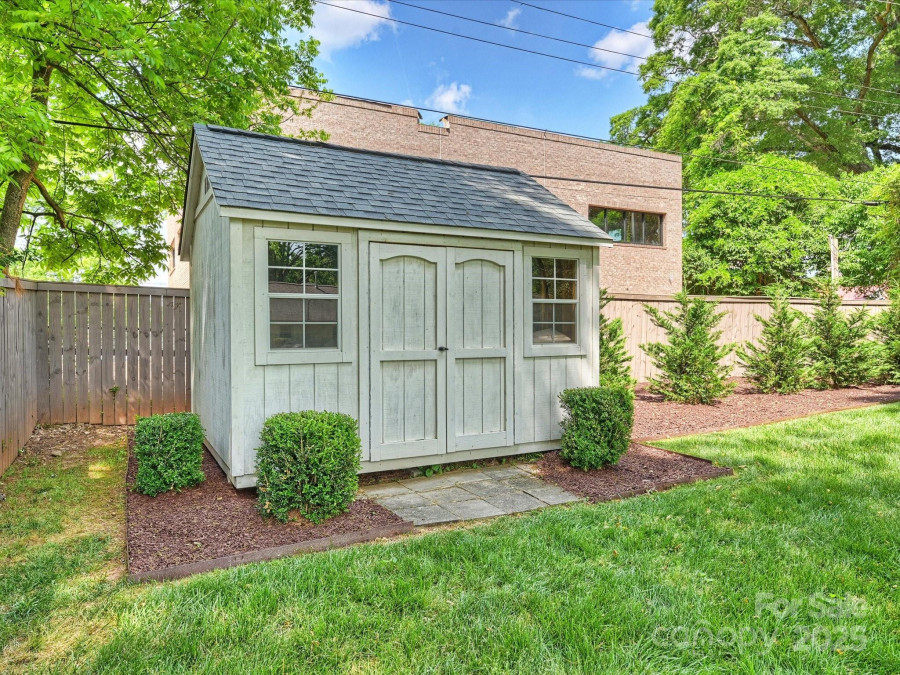 4921 Doris Ave Charlotte, NC 28205
