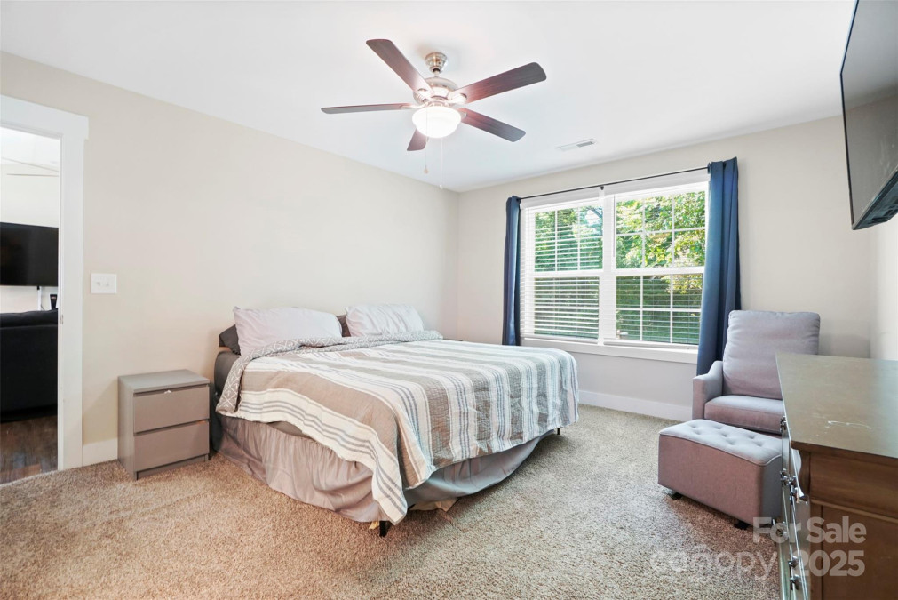 1013 Old Charlotte Rd Statesville, NC 28677