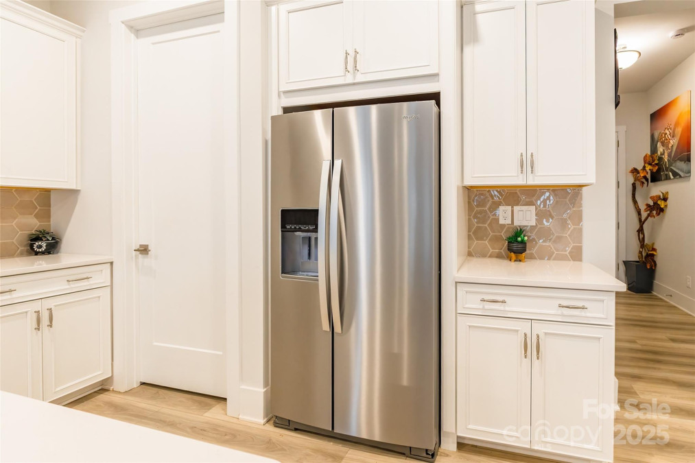 8008 Brookbank Dr Charlotte, NC 28269