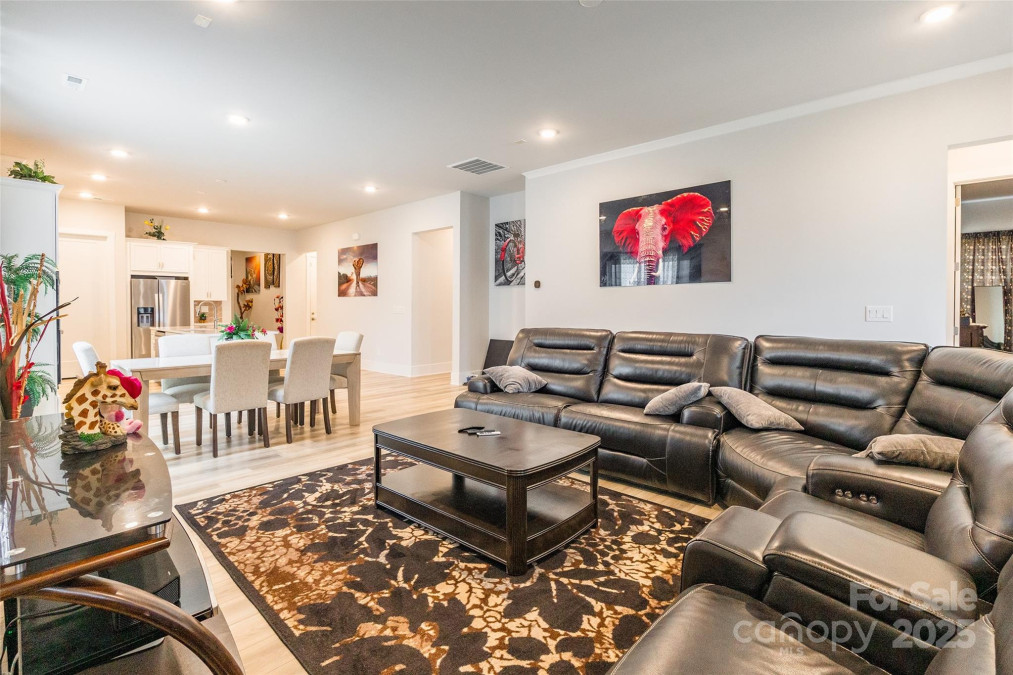8008 Brookbank Dr Charlotte, NC 28269