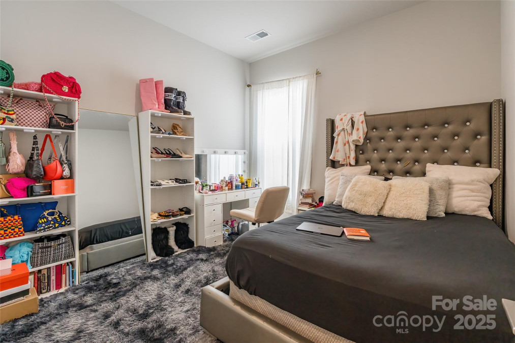 8008 Brookbank Dr Charlotte, NC 28269