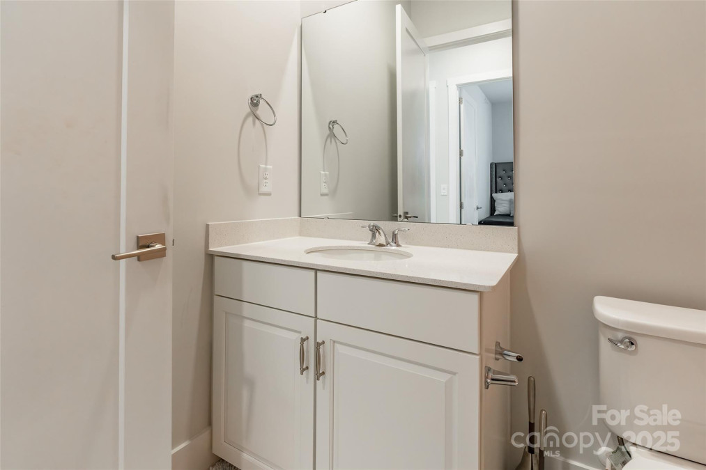 8008 Brookbank Dr Charlotte, NC 28269