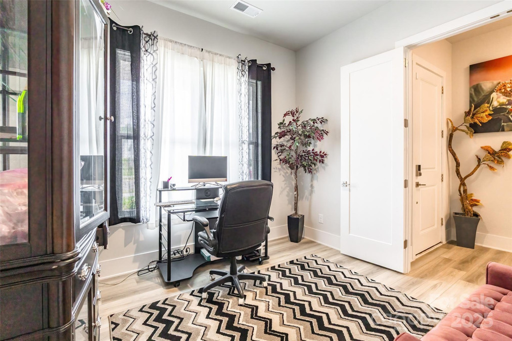 8008 Brookbank Dr Charlotte, NC 28269