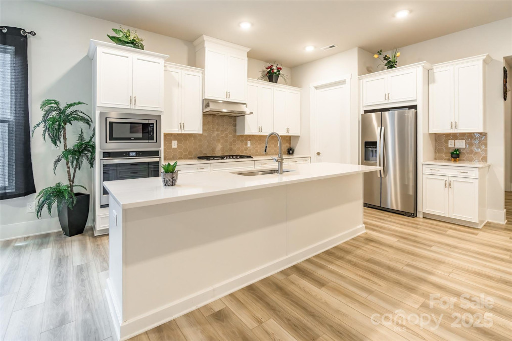 8008 Brookbank Dr Charlotte, NC 28269