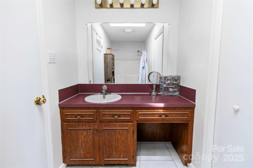 174 Perrin Dr Mooresville, NC 281174