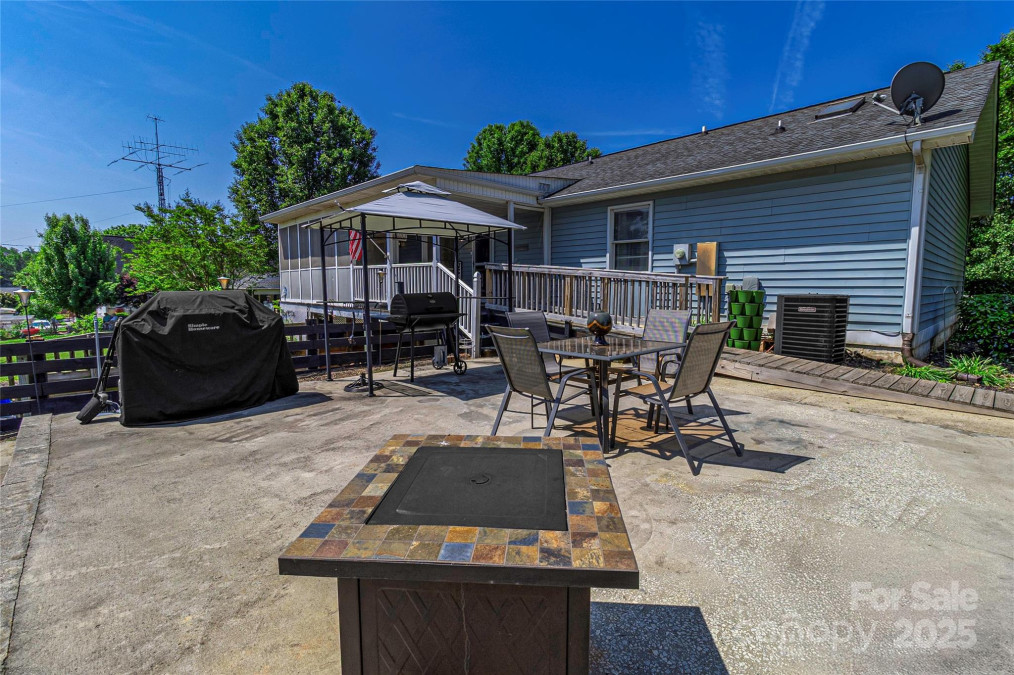 174 Perrin Dr Mooresville, NC 281174