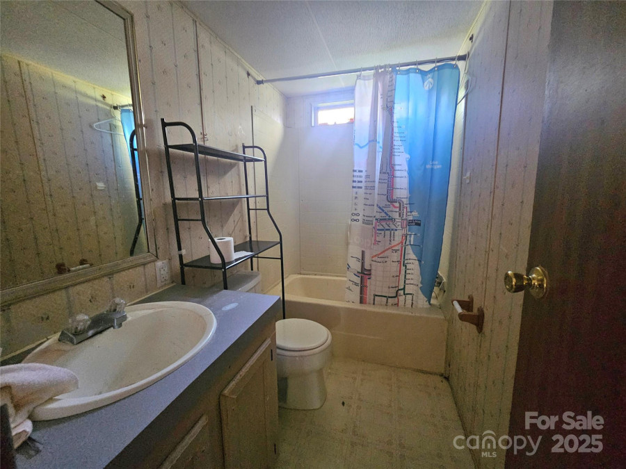 1001 Bexley Ln Lincolnton, NC 28092