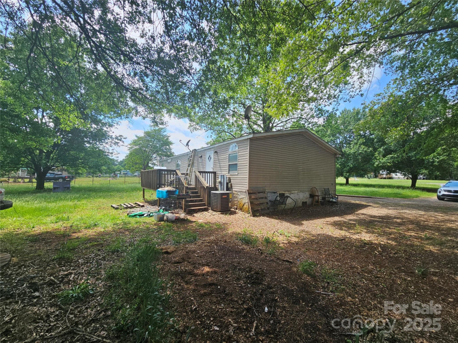 1001 Bexley Ln Lincolnton, NC 28092