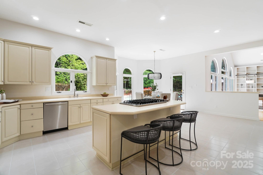 1245 Bellemeade Ln Charlotte, NC 28270